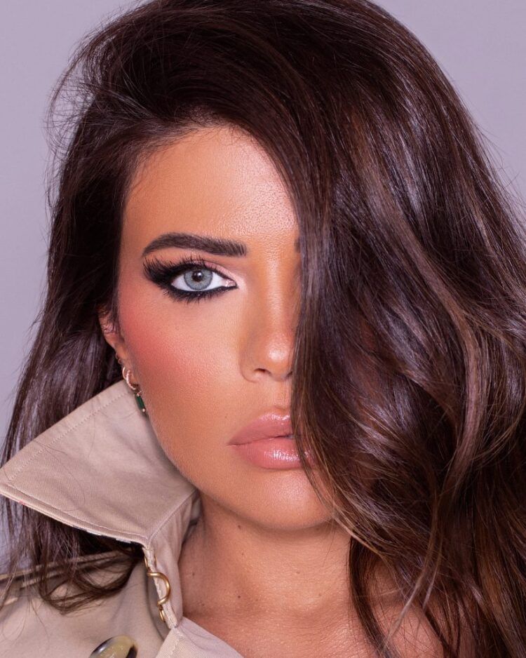 Announcing the New Face of ICOLORS Lenses in the Arab World