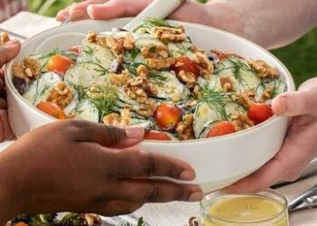 أحدث أبحاث حول صحة الأمعاء وكشف دور الجوز 